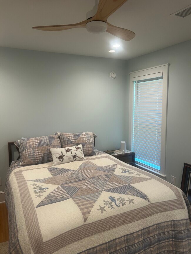 Foto del edificio - 1126 Shoreside Way