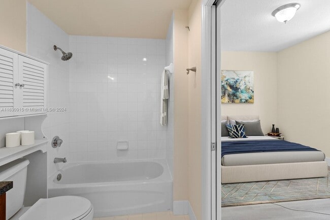 Baño - 115 SW 11th St