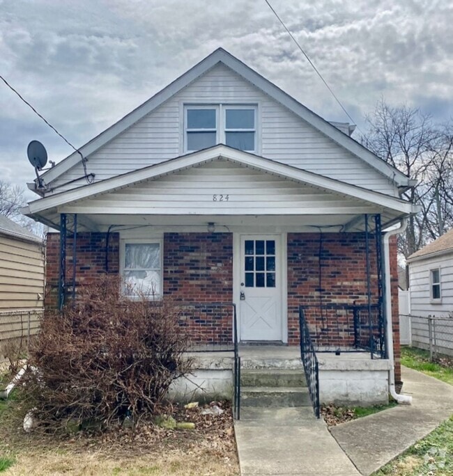 Building Photo - 824 Brentwood Ave