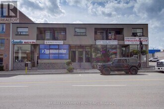 Building Photo - 492 Kerr St