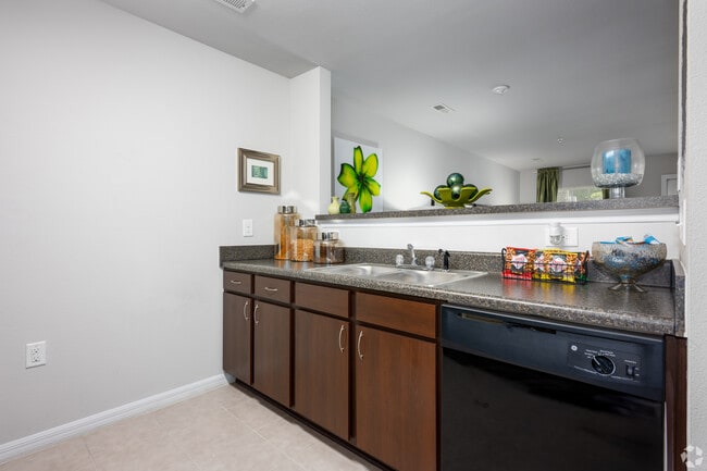 Hillbury 2BR, 2BA - 1,065SF - Kitchen - Innisbrook Village