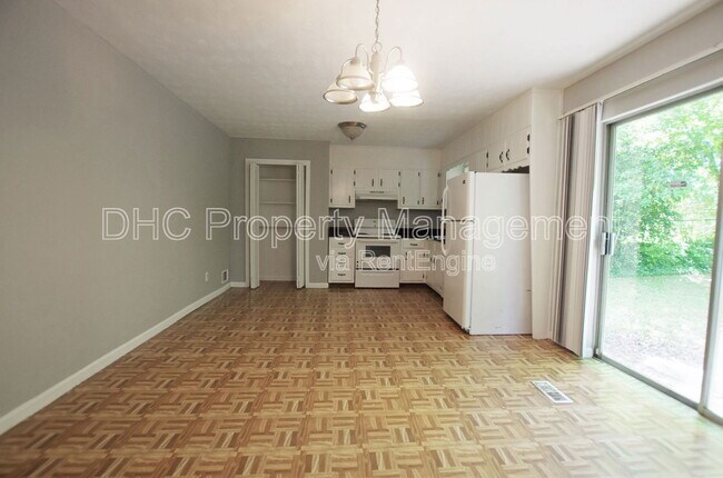 Foto del edificio - 210 Creekwood Ln