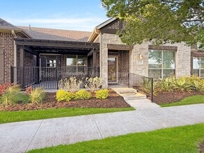 Building Photo - 3750 Dalea Dr