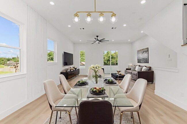 Foto del edificio - 3344 Sauer St