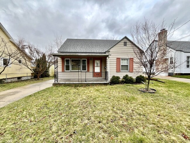 Building Photo - Three Bedroom Home in Northeast Grand Rapids