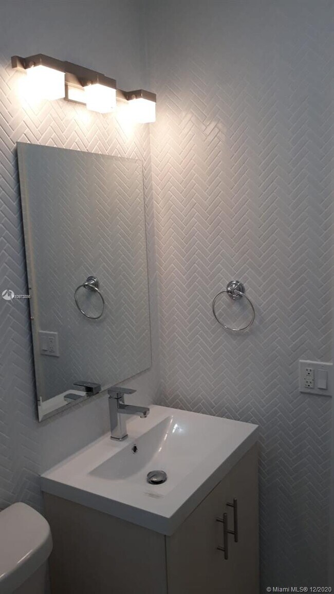 Foto del edificio - 1035 9th St