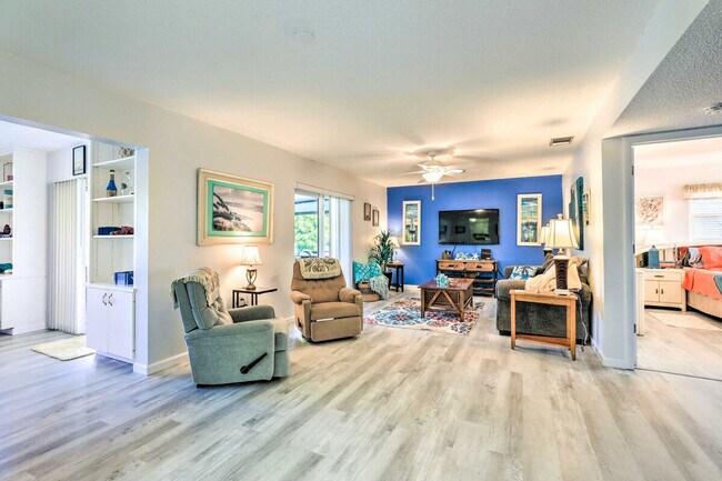 Foto del edificio - 572 Bellaire Dr