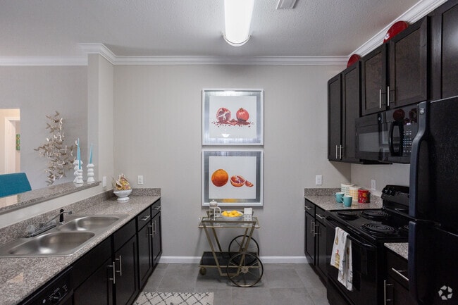Interior Photo - Glass Creek Village