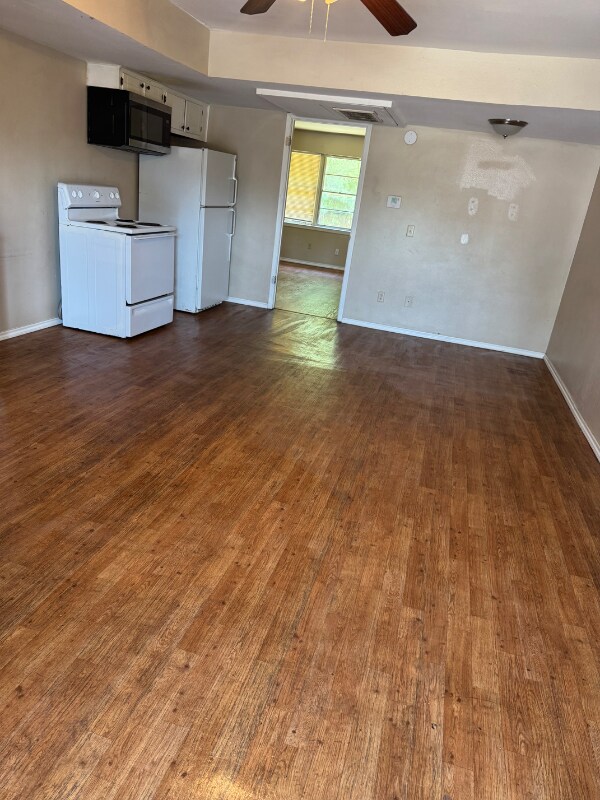 Primary Photo - 750 Bonham St