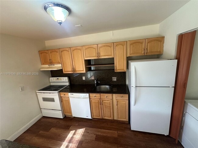Building Photo - 3033 NW 68th St