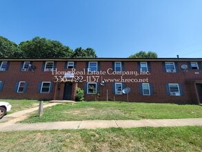 Building Photo - 615 W Twenty-Third St