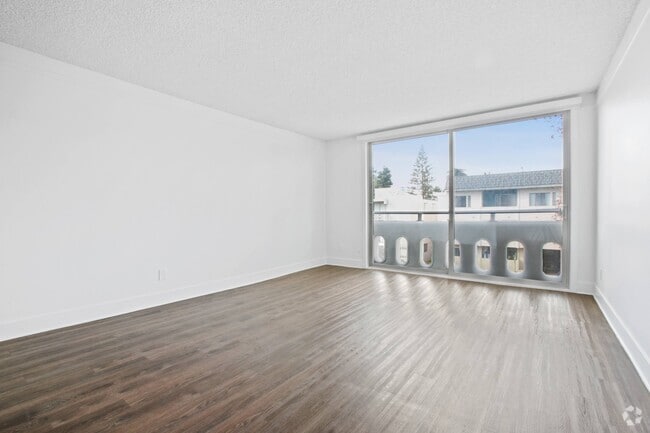 Building Photo - 801 2nd Street
