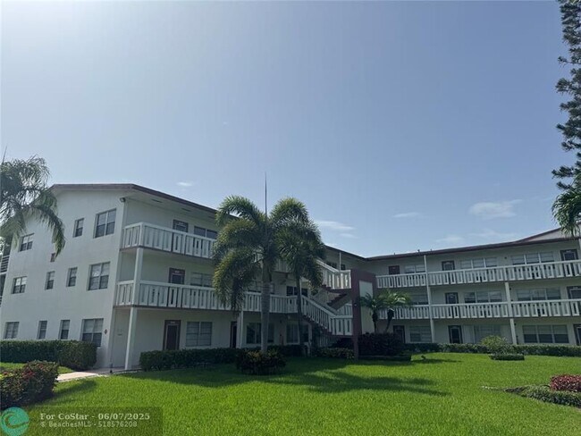 Foto del edificio - 440 Fanshaw K