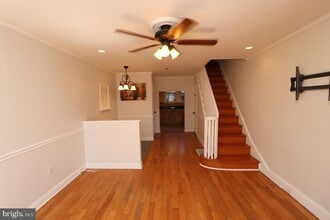 Building Photo - 1422 S Orianna St