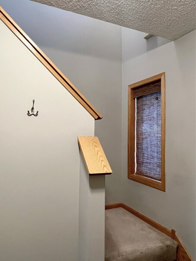 Building Photo - 4072 Blakewood Dr