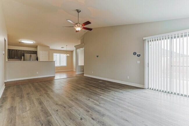 Building Photo - 34042 N Mercedes Dr