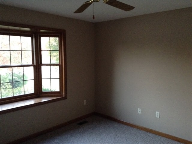 Building Photo - 214 Old Carriage Drive