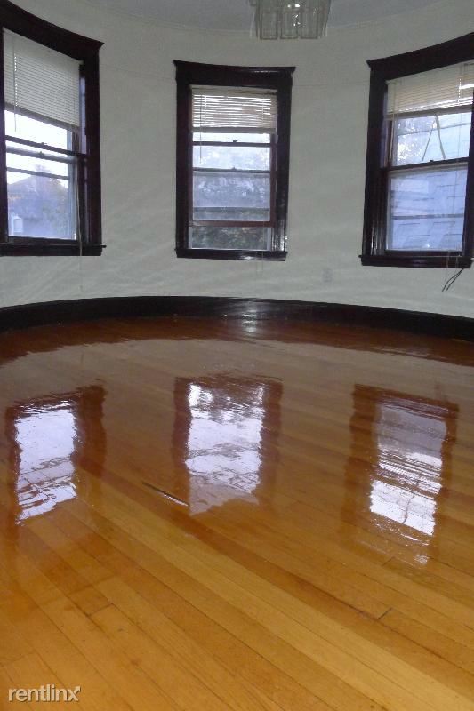 Building Photo - 25 Thornley St