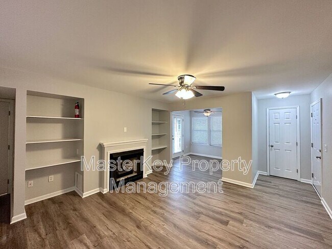 Foto del edificio - 1312 Hillbrow Ln