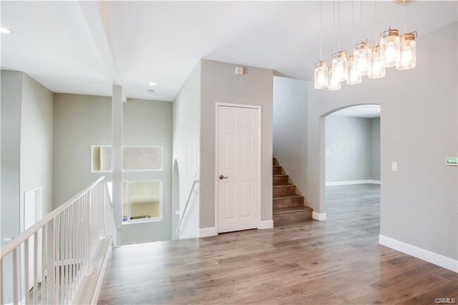 Building Photo - 2528 Plaza del Amo