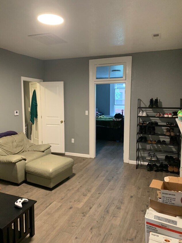 Photo - 903 E Cason st