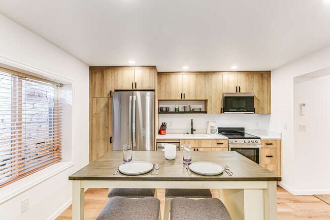 Foto del edificio - 3234 Taft Ct