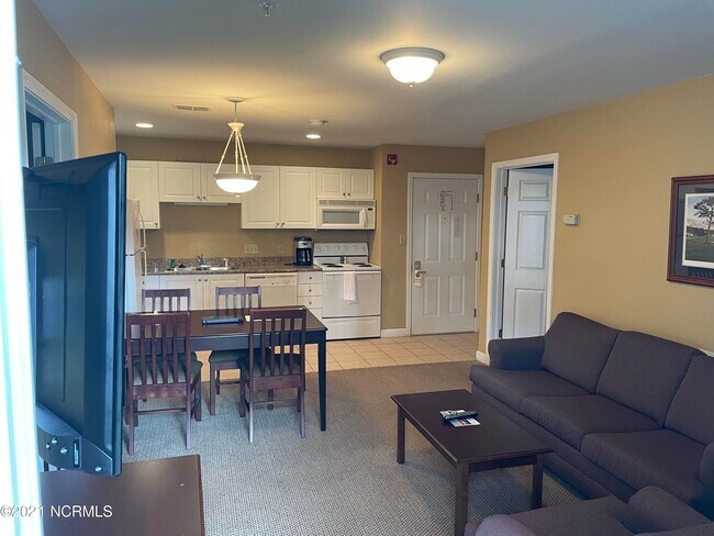 Foto del edificio - 526 Little River Farm Blvd