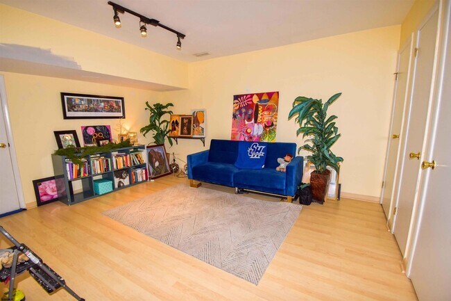 Foto del edificio - 712 Eagle Point Ct