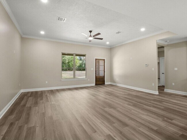 Foto del edificio - 1828 Three Pine Church Rd