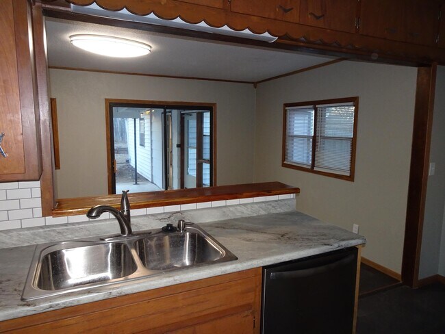 Foto del edificio - 6539 Kerman Dr