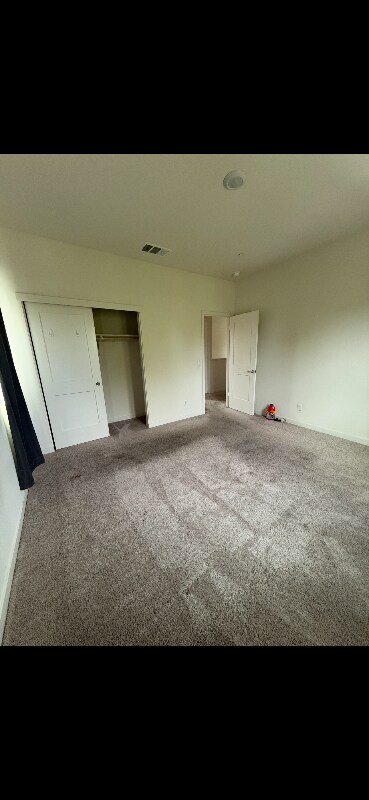 Foto del edificio - 1065 Swarthmore Ct
