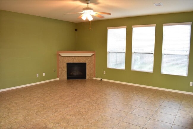 Foto del edificio - 2911 Creek Arbor Cir