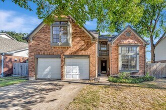 Building Photo - 15131 Cranbourne Dr