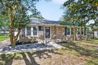 Building Photo - 729 Loggins Dr