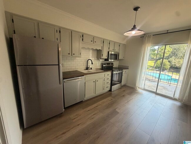 Building Photo - 3408 Sandner Ct