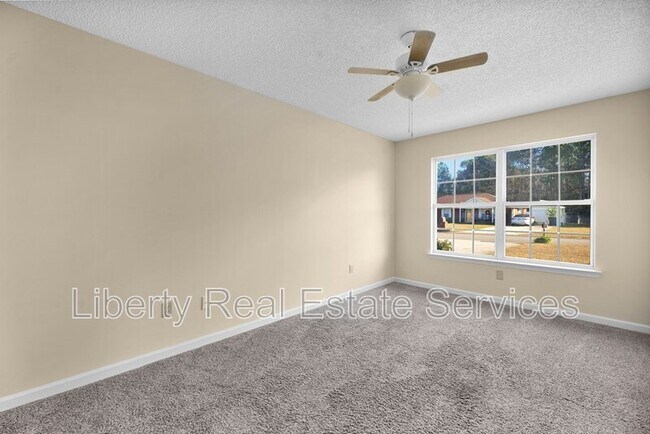 Building Photo - 934 Poppleton Dr