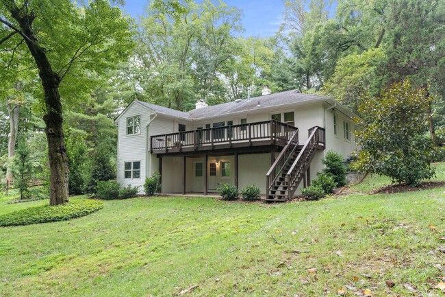 Building Photo - 1466 Kirby Rd