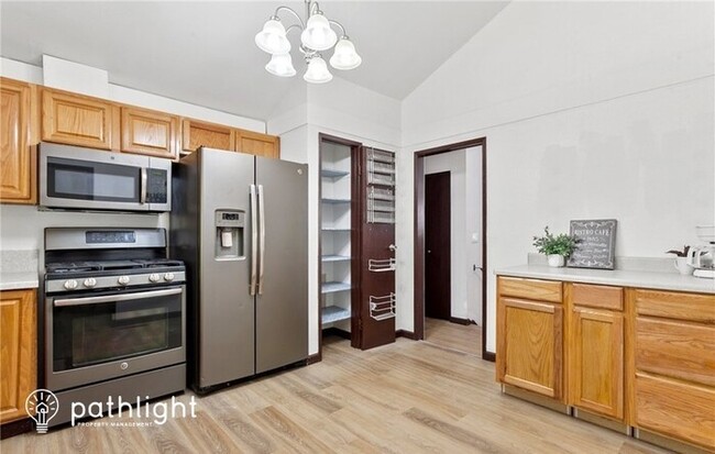 Building Photo - 8856 Ne Towne Court, Bremerton, WA, 98311