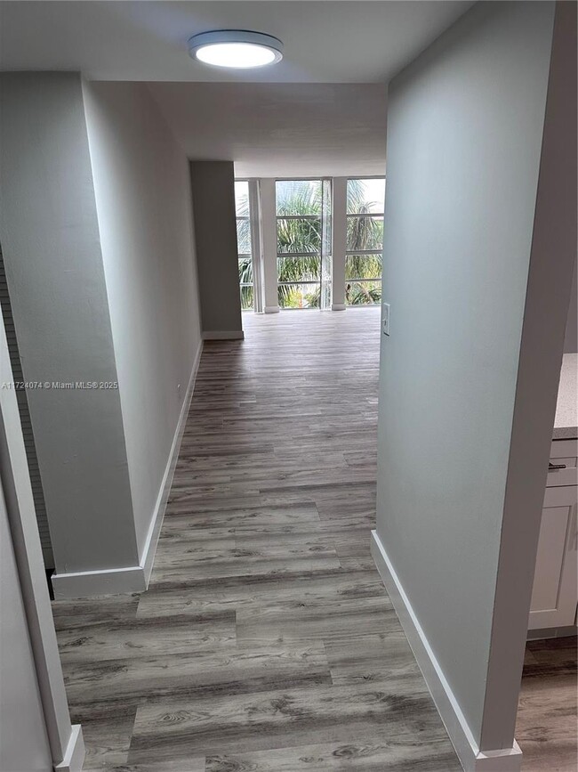 Foto del edificio - 1 bedroom in Hallandale FL 33009