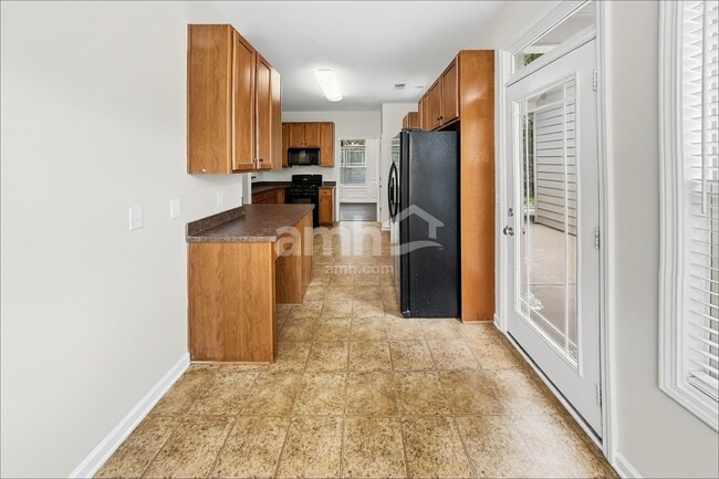 Building Photo - 302 Harmony Lake Dr