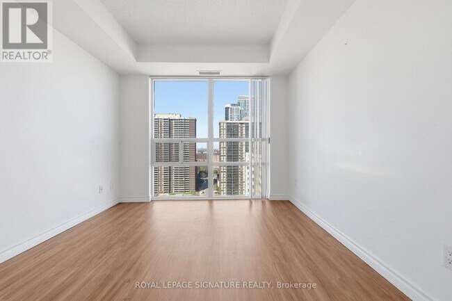 Photo du bâtiment - 5 Michael Power Pl