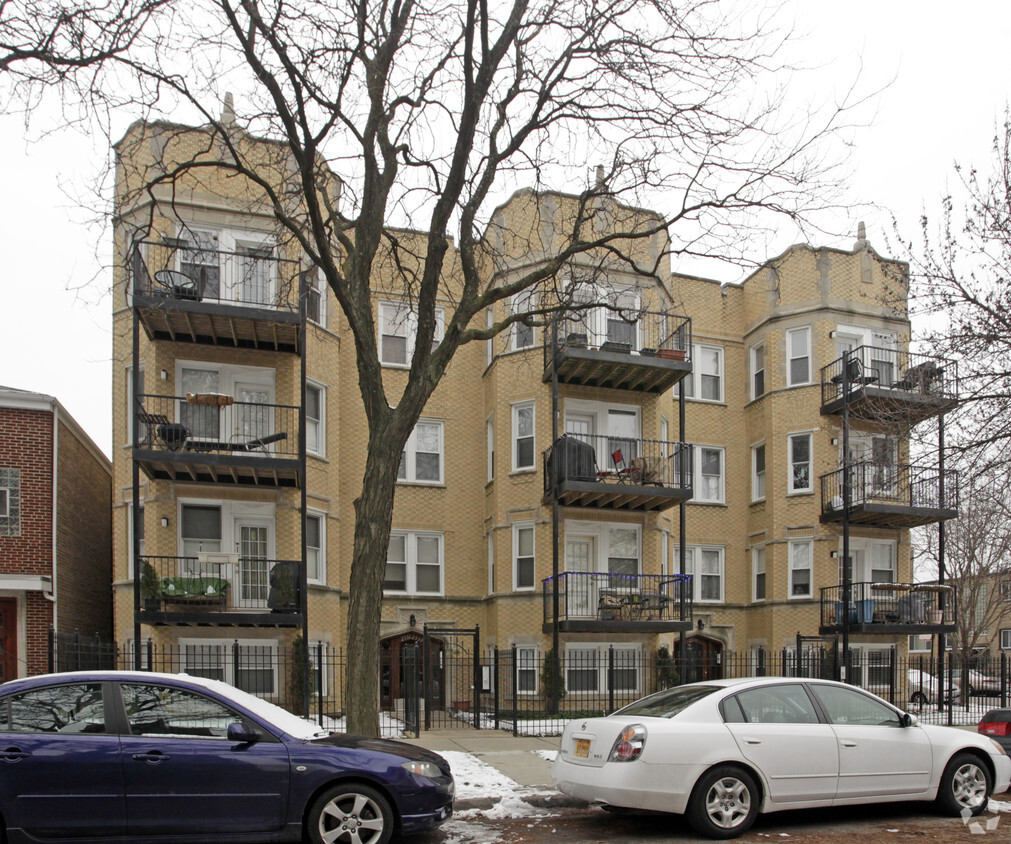 Building Photo - 2531 W Berwyn Ave