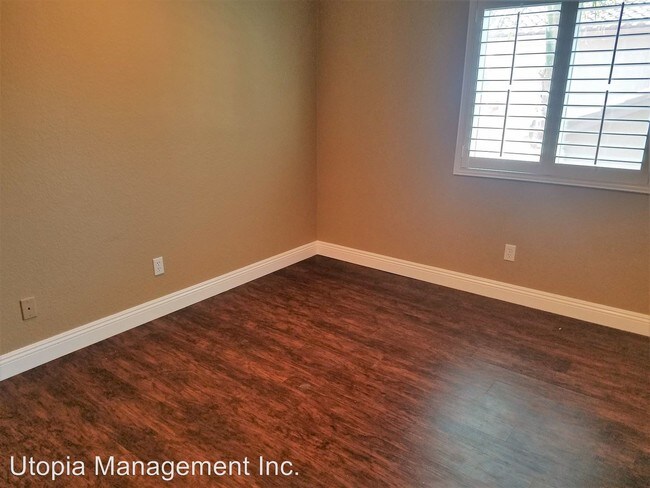 Building Photo - 4 br, 2.5 bath House - 53 Ridgecrest