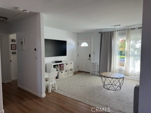 Building Photo - 8218 Handley Ave