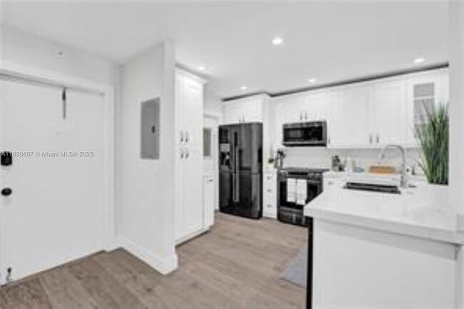 Building Photo - 4100 N 58th Ave