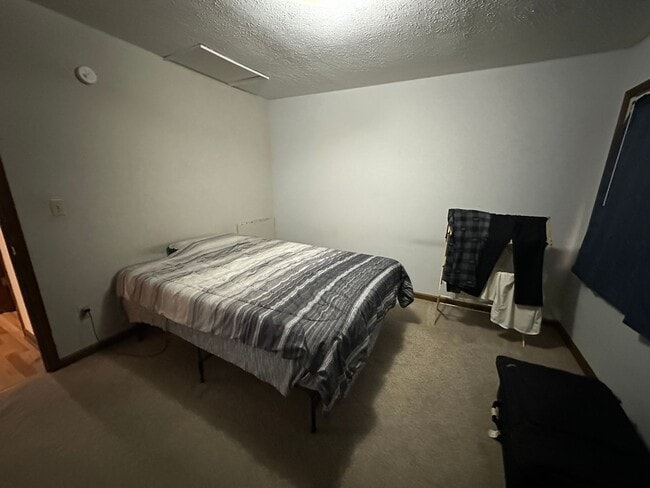 Building Photo - Radford Townhome