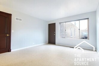 Building Photo - 744 W Gordon Terrace