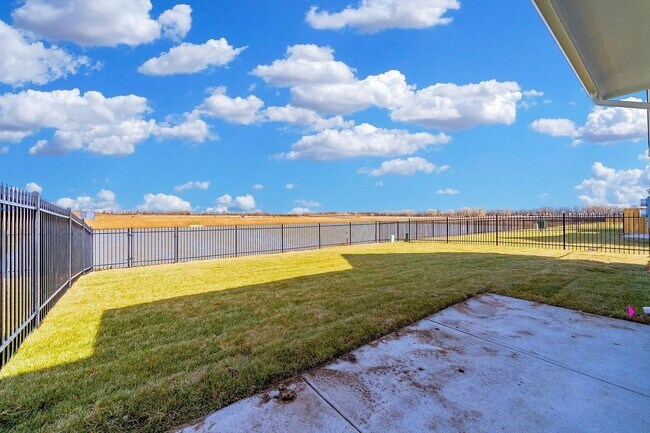 Foto del edificio - NEW Construction 3 Bedroom Townhome!