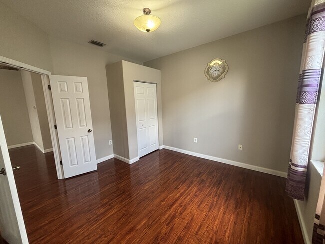 Building Photo - 12917 Nightshade Pl