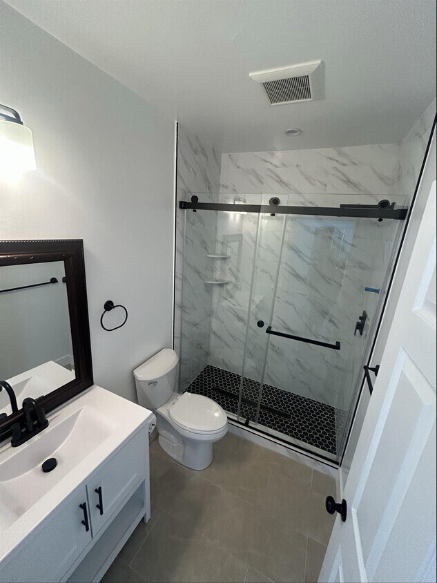 Foto del edificio - 11723 Pendleton St